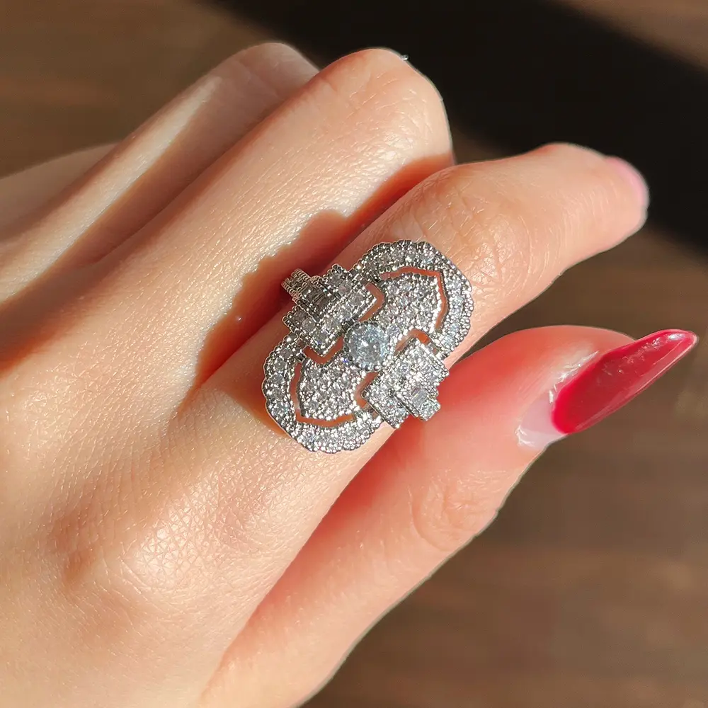 Huitan Modern Design Female Finger Rings with Dazzling CZ Fashion Daily Wear Party Accessories for Women Temperament Jewelry