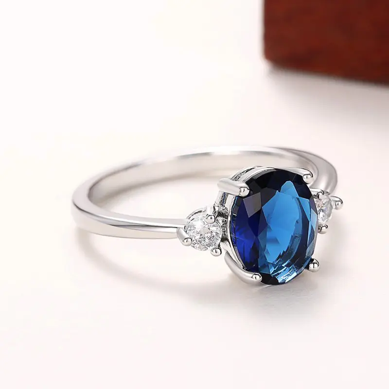 Huitan Elegant Oval Blue Cubic Zirconia Women Rings Wedding Anniversary Party Luxury Accessories for Lady Gift Statement Jewelry