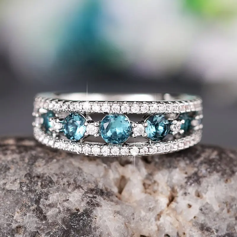 Huitan Elegant Blue CZ Finger-ring for Women Wedding Party Daily Wear Fashion Sparkling Lady Rings Drop Shipping Jewelry Anillos