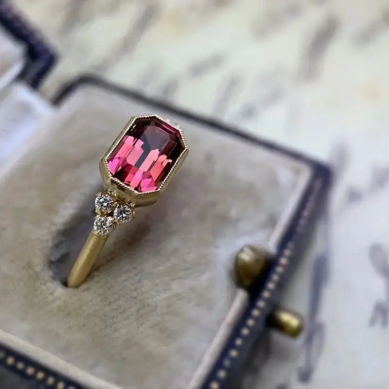 Huitan Red Cubic Zirconia Women Rings Temperament Wedding Party Anniversary Lady's Finger Accessories Gift New Trendy Jewelry