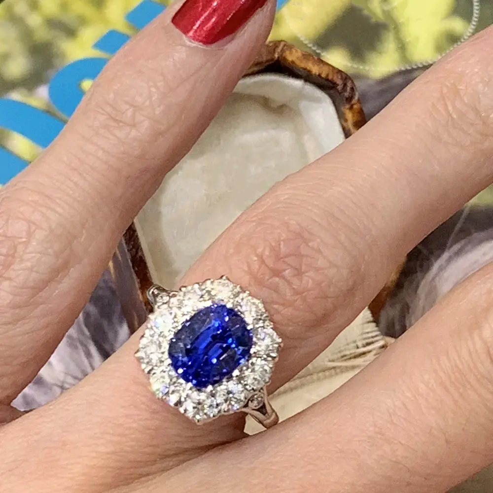 Huitan Sparkling Blue Cubic Zirconia Rings Luxury Fashion Women Wedding Engagement Accessories Full Bling Iced Out Lady Jewelry