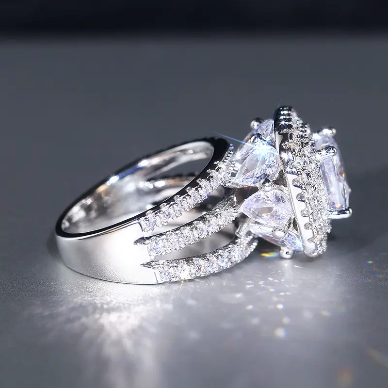 Huitan Gorgeous Proposal Ring Luxury Bridal Wedding Band Jewelry High-quality Bright Zirconia Finger Accessories for Engagement