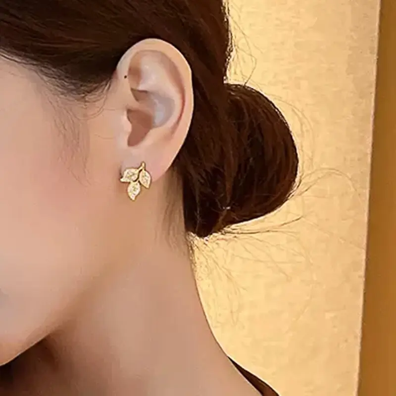 Huitan Leaves Shaped Stud Earrings for Women Temperament Lady's Accessories Daily Wear Party Exquisite Ear Accessories Jewelry
