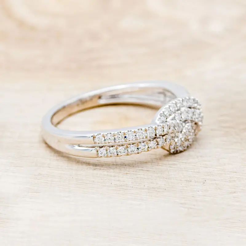 Huitan Novel Knot Design Cubic Zirconia Crystal Rings for Women Silver Color Luxury Trendy Female Accessory Wedding Band Jewelry