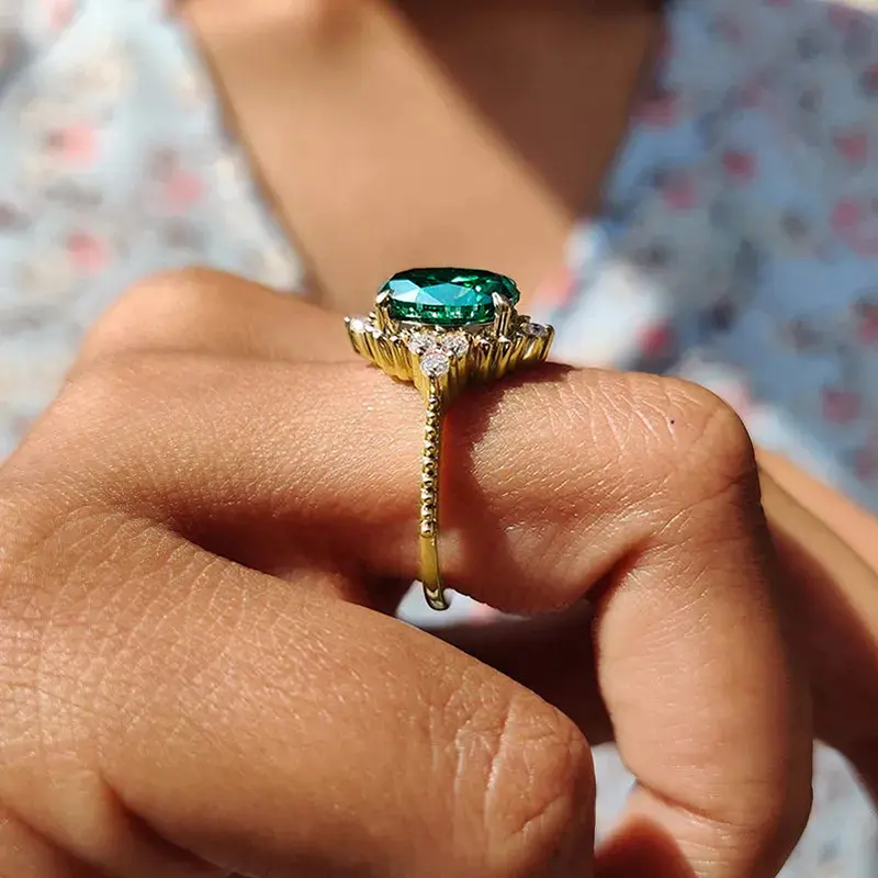 Huitan Temperament Elegant Women Rings with Green Cubic Zirconia Wedding Engagement Anniversary Party Graceful Lady Jewelry Gift