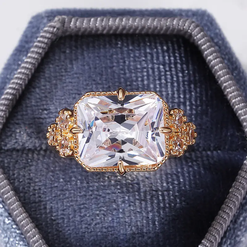 Huitan Big Square CZ Women Wedding Rings Luxury Proposal Engagement Party Anniversary Ring Noble Gift Female Statement Jewelry