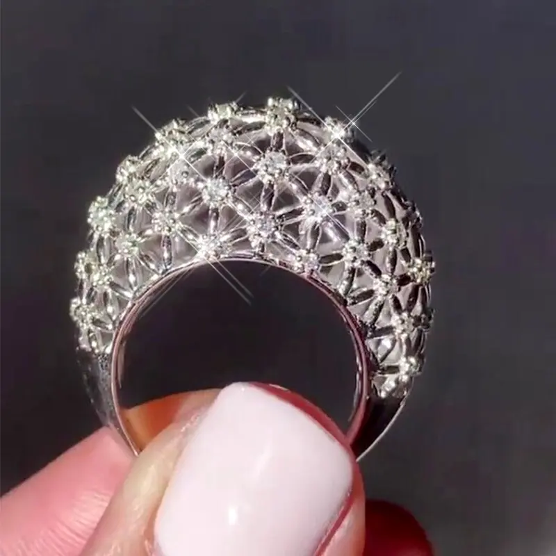 Huitan Luxury Party Ring with Hollowed-out Design Female Anniversary Accessories with Brilliant Zirconia Gorgeous Finger Jewelry