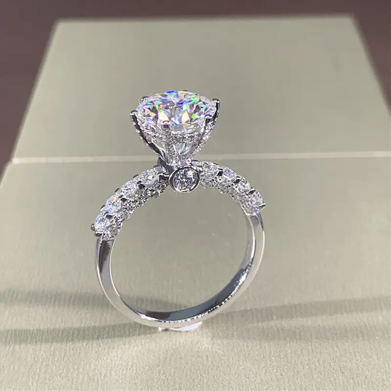Huitan Trendy Luxury Women's Finger-ring Engagement Wedding Bands Accessories with Brilliant CZ Stone Proposal Ring 2022 Jewelry
