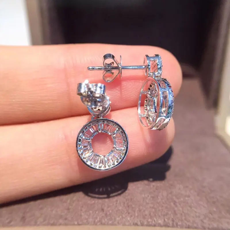 Huitan Luxury Fashion Dangle Earrings for Women Full Bling Bling White CZ Stone Simple Stylish Girls Earrings Party Jewelry Gift