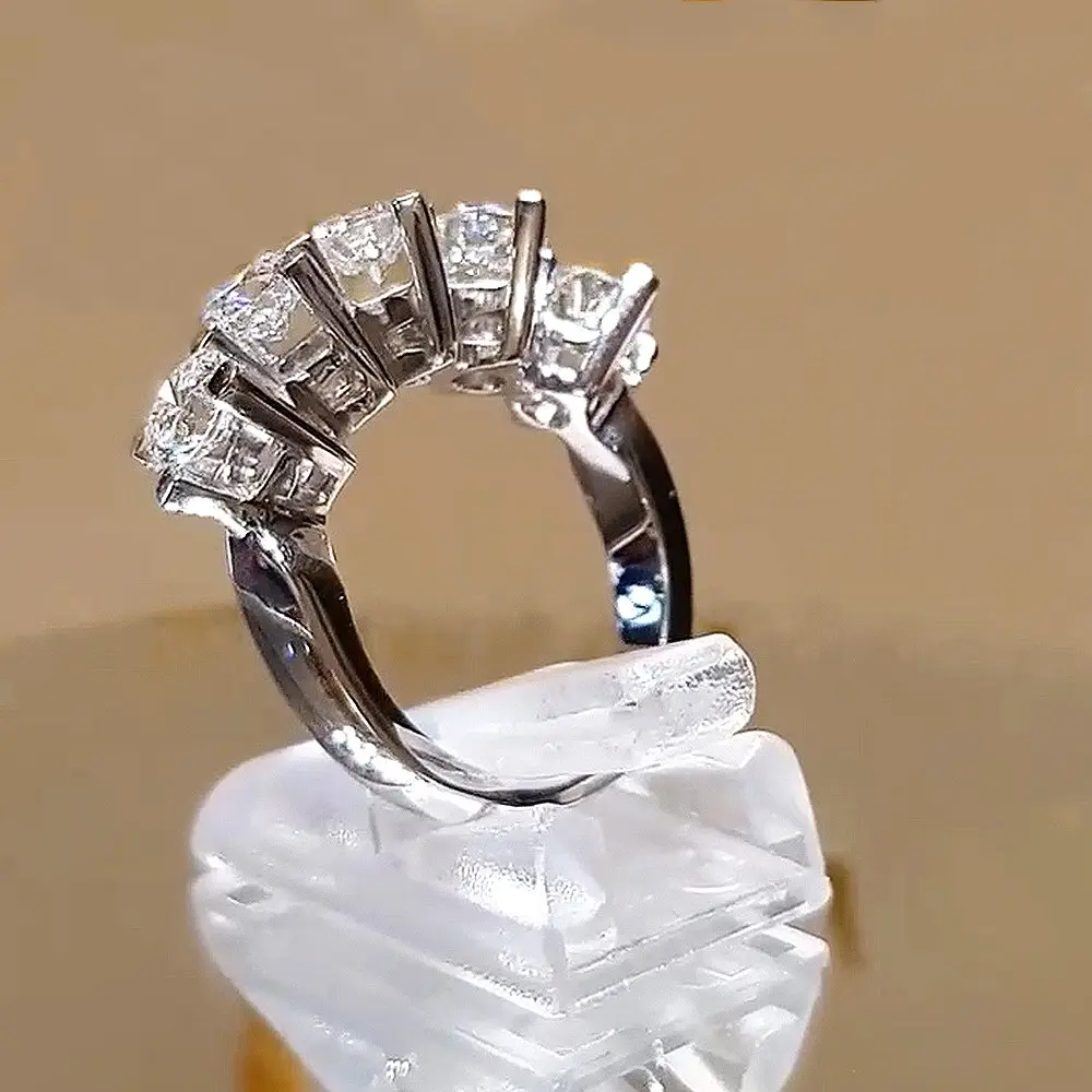 Huitan Simple Stylish Design Women's Rings with 5 AAA CZ Stone Temperament Office Lady's Finger Accessories Statement Jewelry