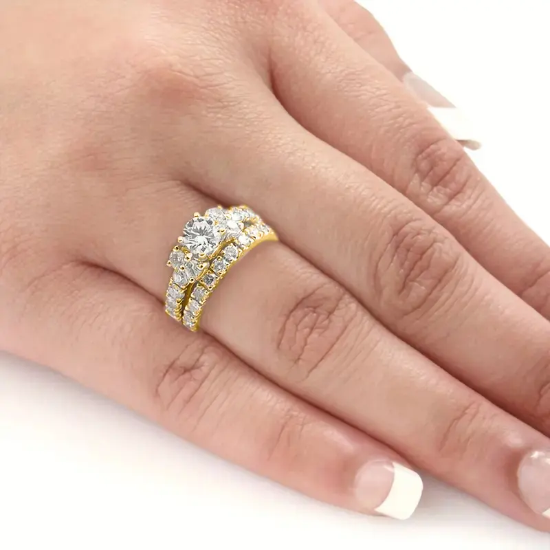 Huitan 2023 New Trendy Set Rings Women Luxury Paved Dazzling Crystal Cubic Zirconia Fashion Wedding Engagement Bridal Jewelry