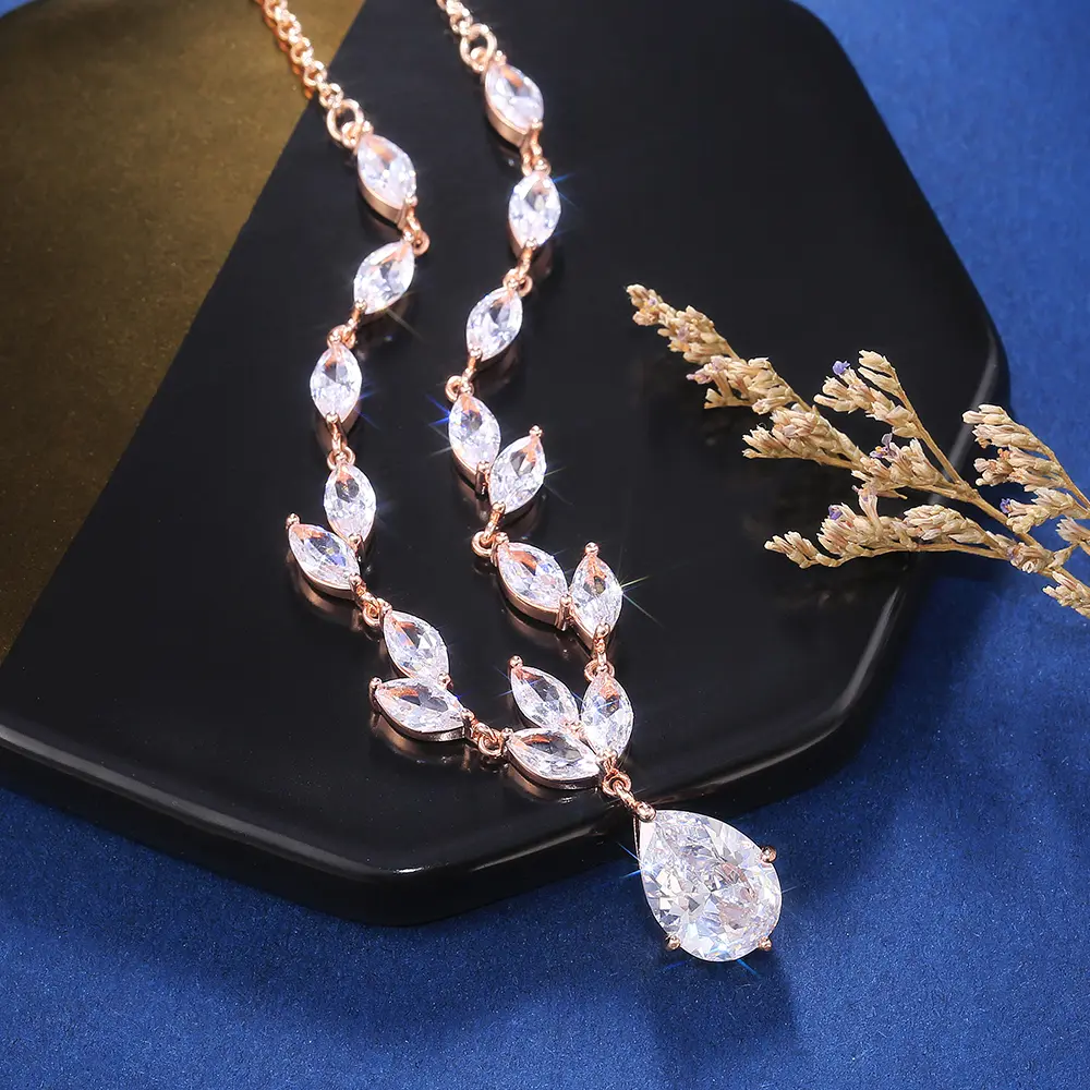 Huitan Classic Gorgeous Water Drop CZ Pendant Women Necklace Full Bling Iced Out Wedding Wife Necklace Best Anniversary Presents