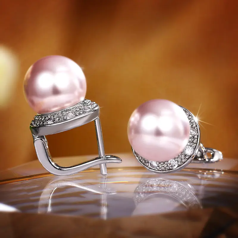 Huitan Luxury Silver Color Imitation Pearl Women's Earrings Elegant Accessories Daily Wear Stud Earrings Fashion Wedding Jewelry