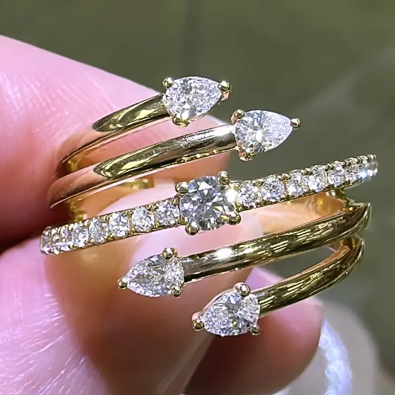 Huitan Luxury Trendy Women Rings New Gold Color Wedding Accessories with Brilliant Cubic Zirconia Statement Female Jewelry Party