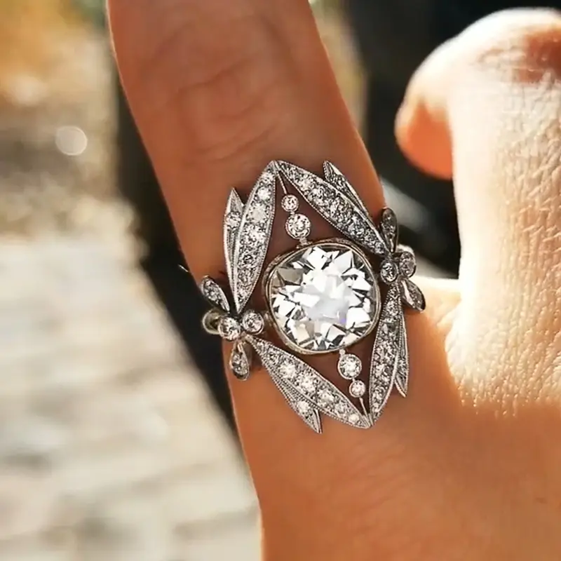 Huitan Creative Design Bridal Wedding Rings Hollow Band Sparkling Cubic Zirconia Crystal Rings for Women Party Fashion Jewelry