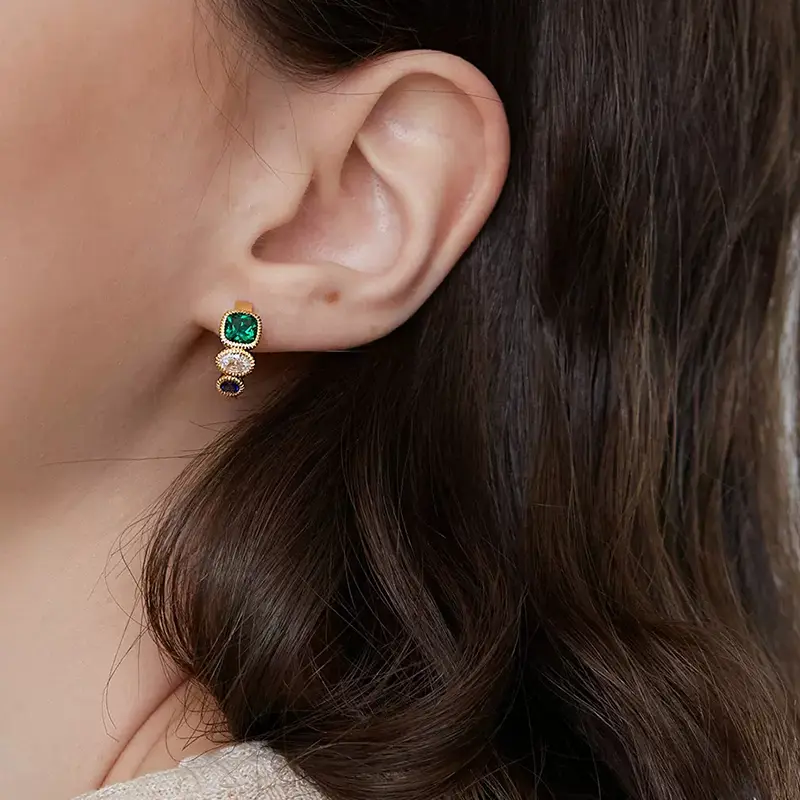 Huitan New Luxury Cubic Zirconia Hoop Earrings Green/White/Blue CZ Dainty Circle Earrings Noble Ear Accessories Wedding Jewelry