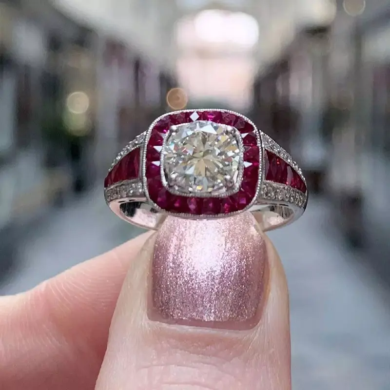 Huitan Bright Red Cubic Zirconia Wedding Rings for Women Unique Design Engagement Anniversary Party Luxury Rings Trendy Jewelry