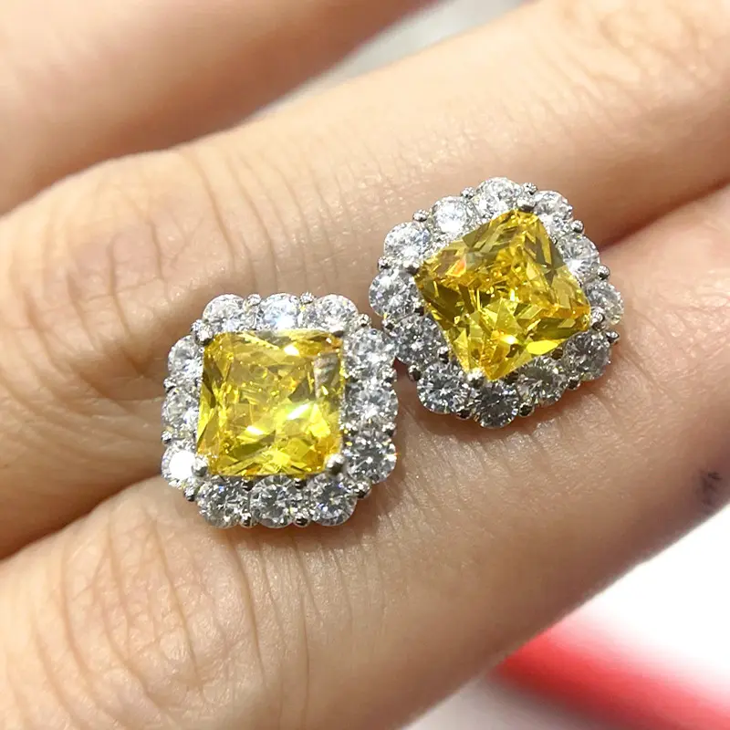 Huitan Delicate Brilliant Zirconia Ear Studs Lady Engagement Ceremony Jewelry Shinning Earrings Women Bridal Wedding Accessories