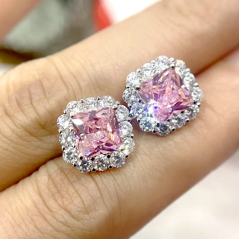 Huitan Delicate Brilliant Zirconia Ear Studs Lady Engagement Ceremony Jewelry Shinning Earrings Women Bridal Wedding Accessories