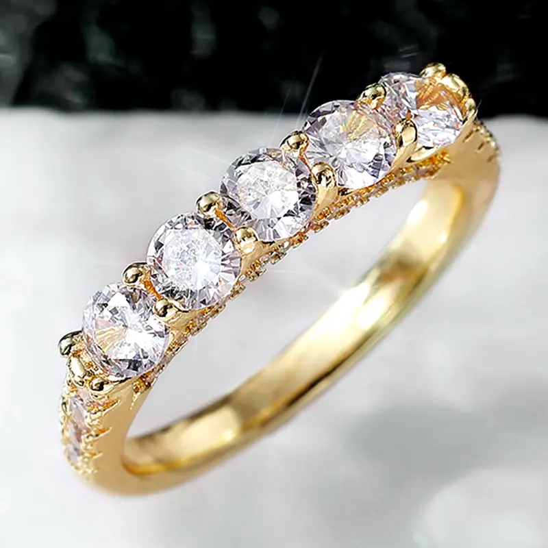 Huitan Simple Design Women Party Finger-rings Brilliant Round Cubic Zirconia Gold Color Versatile Accessories Statement Jewelry