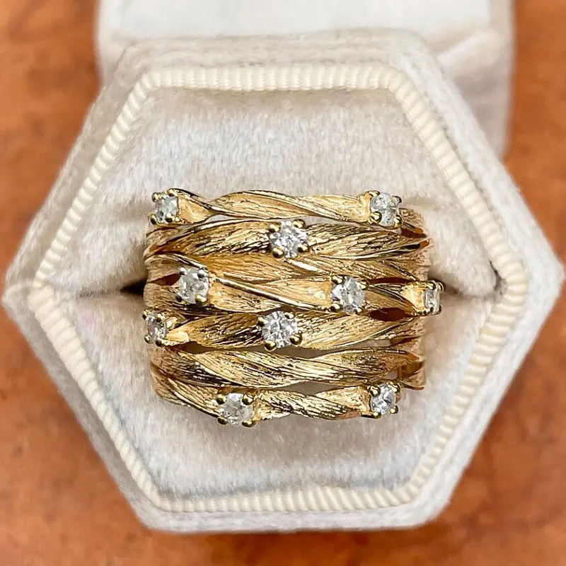 Huitan Hyperbole Wide Ring for Women Gold Color Luxury Twist Design Band Cocktail Rings Fashion Female Accessories Party Jewelry