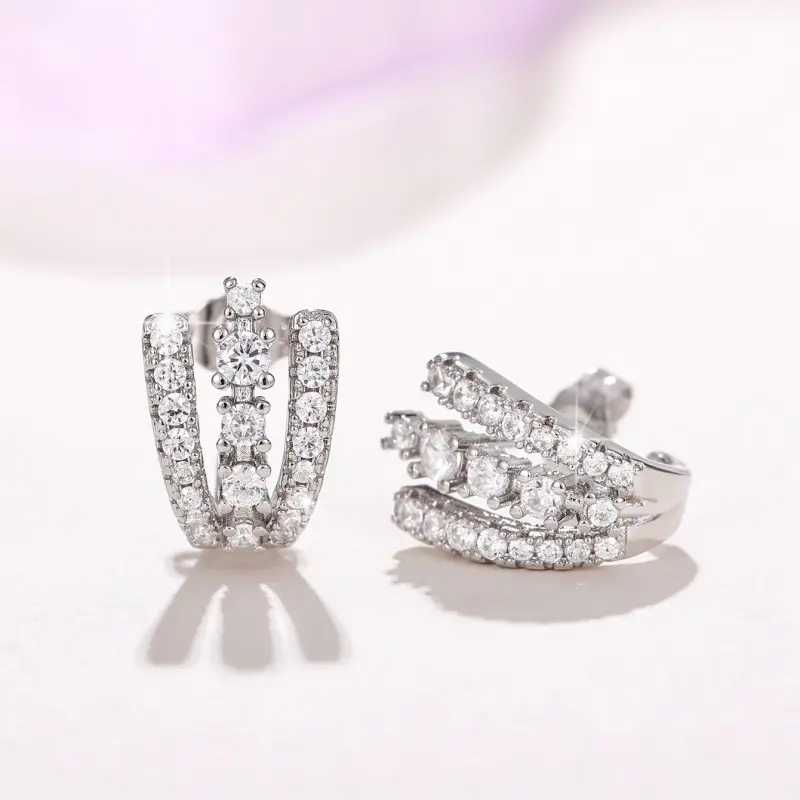 Huitan Silver Color Claw Design Stud Earrings with Dazzling Cubic Zirconia Fashion Ear Piercing Earrings for Women Trend Jewelry