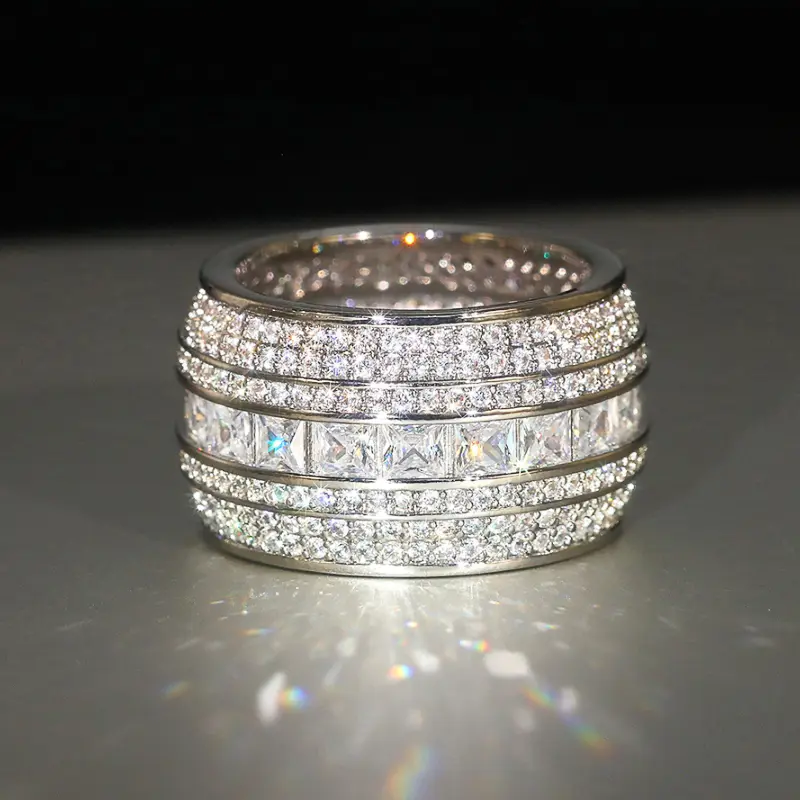 Huitan Luxury Fully Inlaid Zirconia Ring Fashion Female Silver Color Wedding Band Gorgeous Shinning Finger Accessories for Party