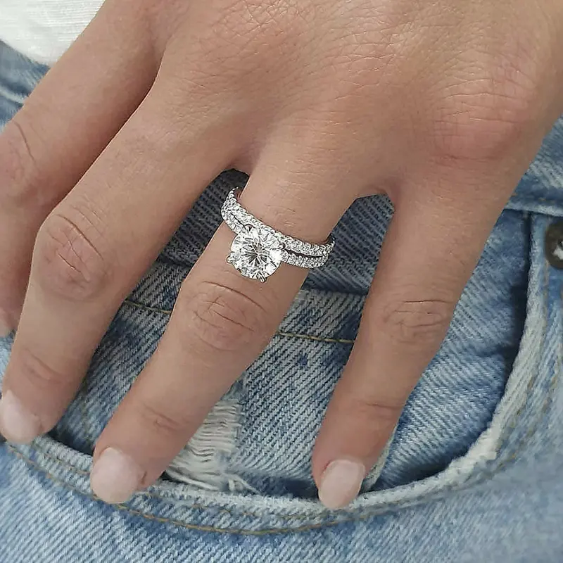 Huitan Bling Bling Round Cubic Zircon 2Pcs/Set Rings for Women Simple Fashion Double Stackable Rings Wedding Bands Party Jewelry