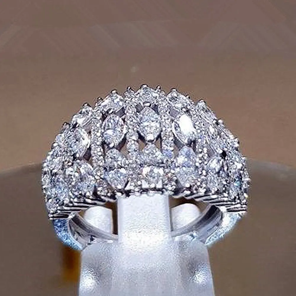 Huitan Gorgeous Cubic Zircon Wide Ring for Women Bling Bling Lady's Ring Evening Party Finger Accessories Wedding Bands Jewelry