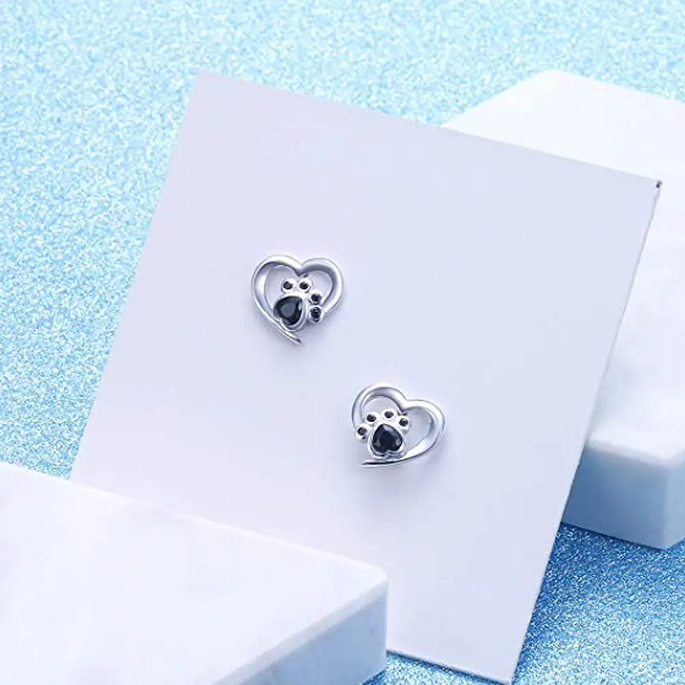 Huitan Cute Animal Cat Dog Footprints Shape Stud Earrings for Women Silver Color Heart Love Earrings Fashion Versatile Jewelry