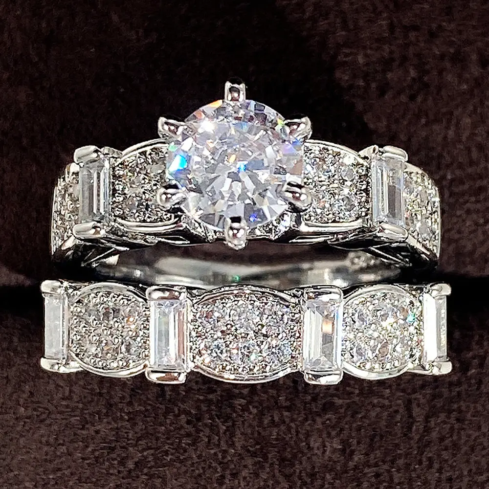 Huitan 2022 Trendy Wedding Rings for Women New Fashion Design 2Pcs AAA Cubic Zirconia Rings Engagement Bands Party Sets Jewelry