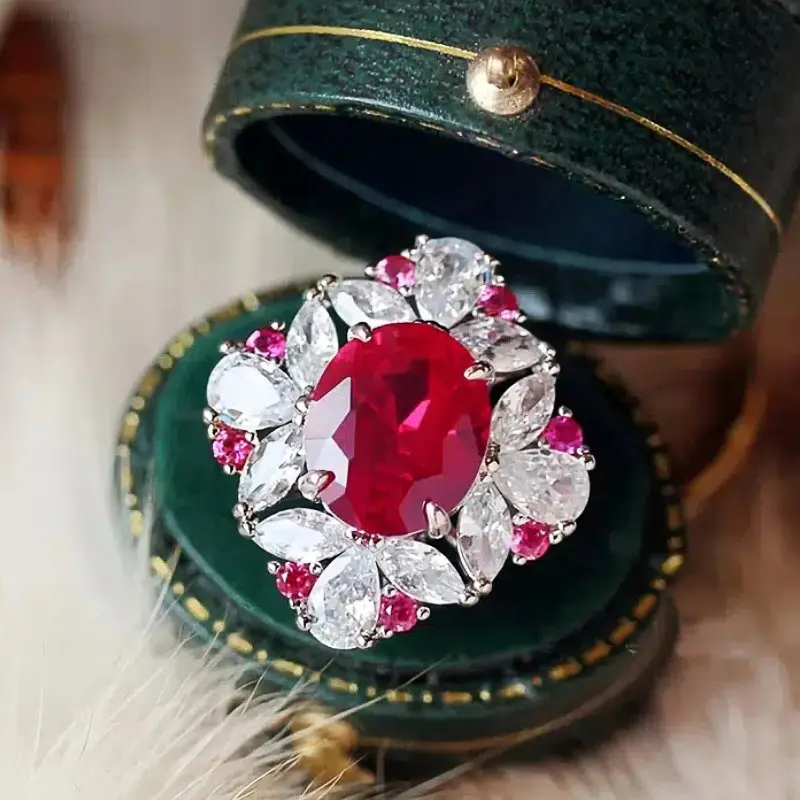 Huitan Unique Women Rings with Red Cubic Zirconia Luxury Trendy Wedding Anniversary Party Lady's Rings Elegant Female Jewelry