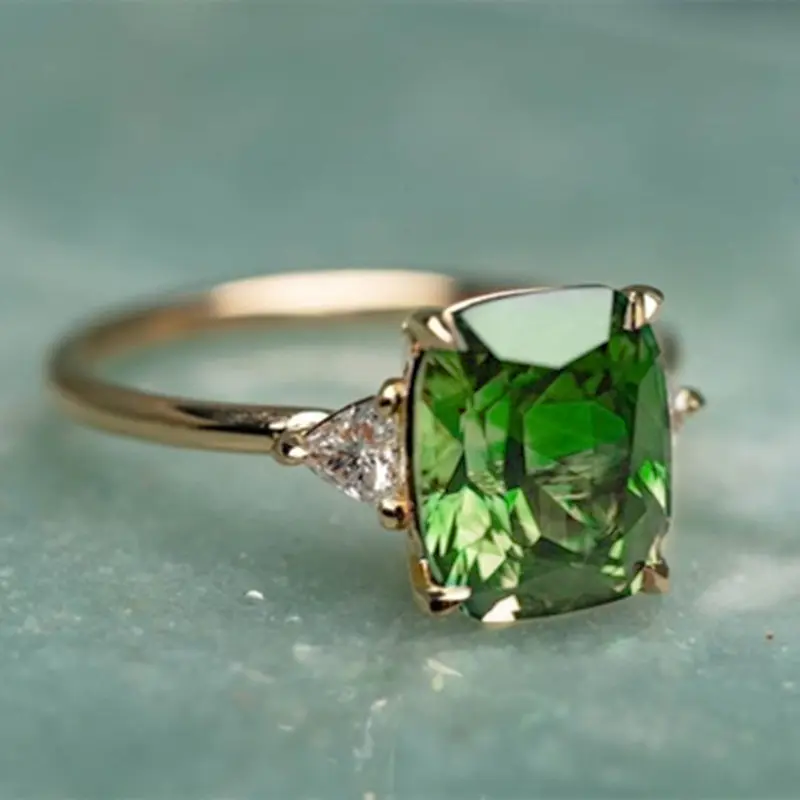 Huitan Gold Color Green Cubic Zirconia Rings Women Simple and Elegant Wedding Anniversary Party Female Rings New Trendy Jewelry