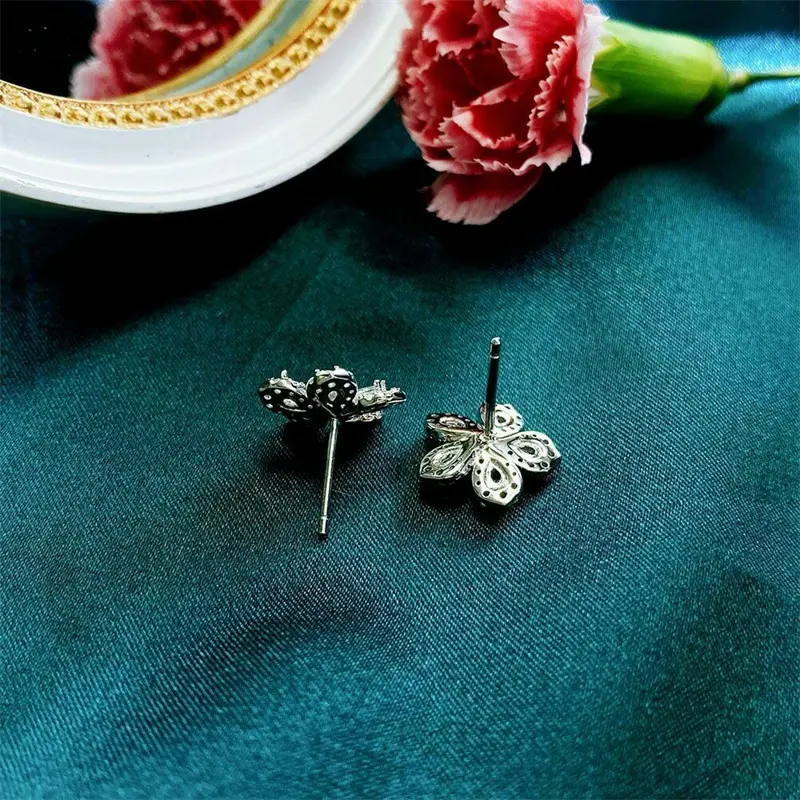 Huitan Full CZ Flower Earrings for Women Beautiful Girls Ear Accessories Daily Wear Party Fashion Versatile Piercing Jewelry