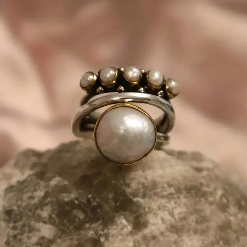 Huitan Two-tone Simulated Pearl Female Rings 2024 Newly Designed Trend Women Accessories Personality Party Jewelry Drop Shipping