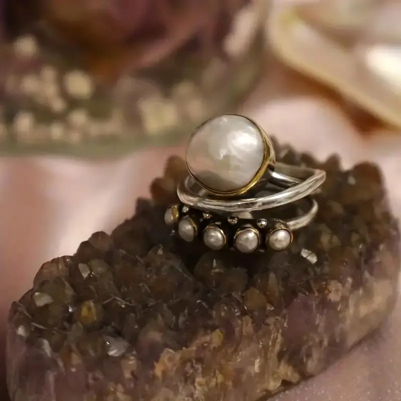 Huitan Two-tone Simulated Pearl Female Rings 2024 Newly Designed Trend Women Accessories Personality Party Jewelry Drop Shipping