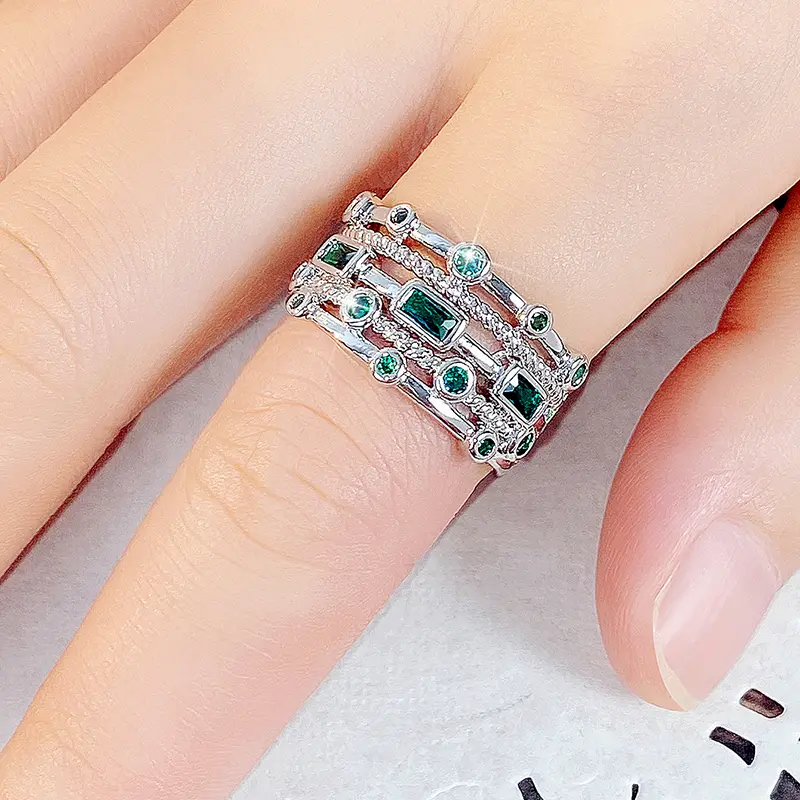 Huitan Vintage Green Cubic Zirconia Rings Series for Women Temperament Elegant Lady’s Finger-ring Daily Wear Party 2022 Jewelry