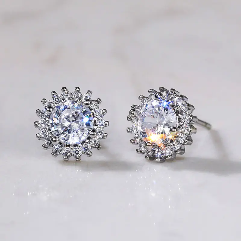 Huitan Newly Cute Stud Earrings Women Shiny White Cubic Zirconia Delicate Daily Wear Party Jewelry High Quality Pierced Earrings