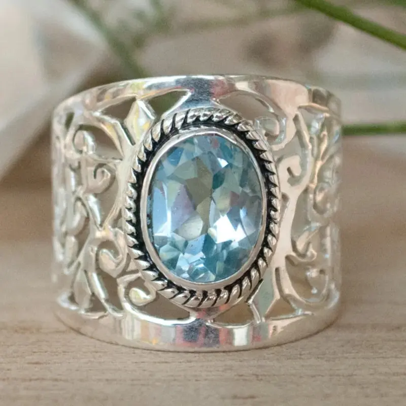 Huitan Romantic Sky Blue Stone Women Rings Hollow Out Band Fancy Bridal Wedding Rings for Party Anniversary Gift Fashion Jewelry