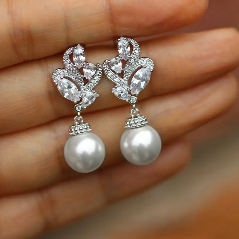 Huitan Elegant Imitation Pearl Dangle Earrings Elegant Women Party Accessories High-quality Silver Color Fresh Statement Jewelry