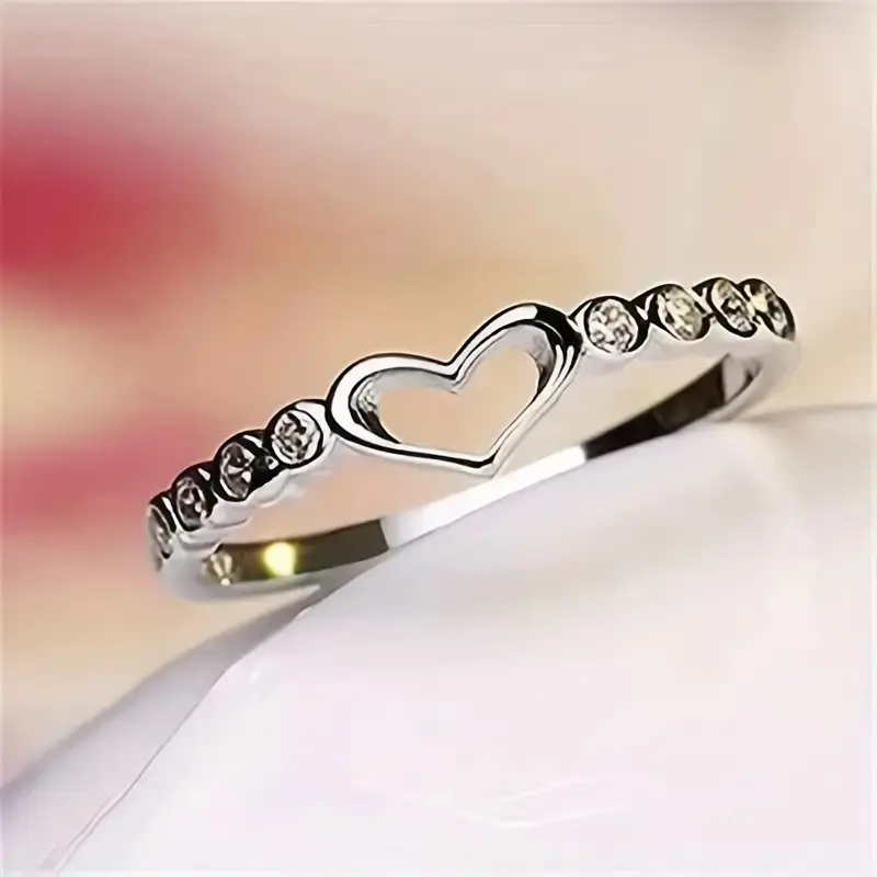Huitan Fancy Hollow Heart Women Rings Exquisite Crystal Cubic Zirconia Simple Stylish Bridal Rings for Wedding Trendy Jewelry