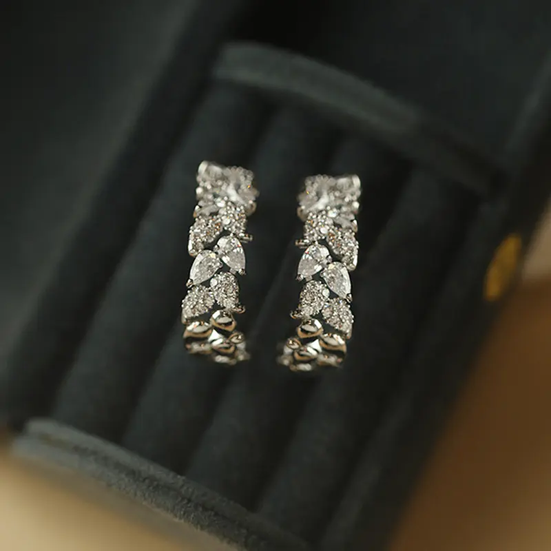 Huitan Exquisite Women's Hoop Earrings Silver Color Modern Fashion Girls Ear Accessories Daily Wearable Party Statement Jewelry