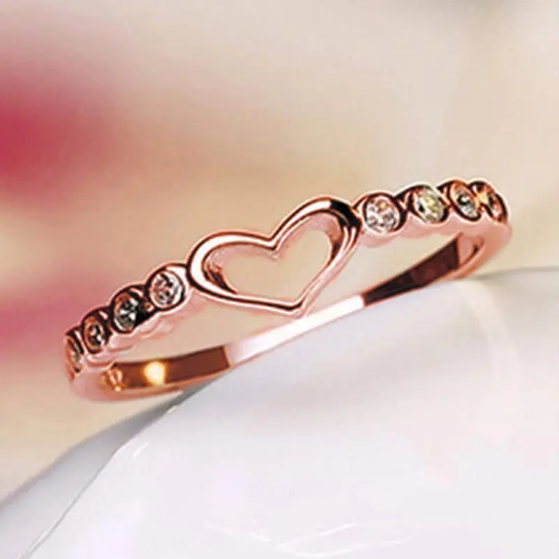 Huitan Fancy Hollow Heart Women Rings Exquisite Crystal Cubic Zirconia Simple Stylish Bridal Rings for Wedding Trendy Jewelry