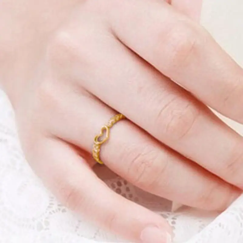 Huitan Fancy Hollow Heart Women Rings Exquisite Crystal Cubic Zirconia Simple Stylish Bridal Rings for Wedding Trendy Jewelry
