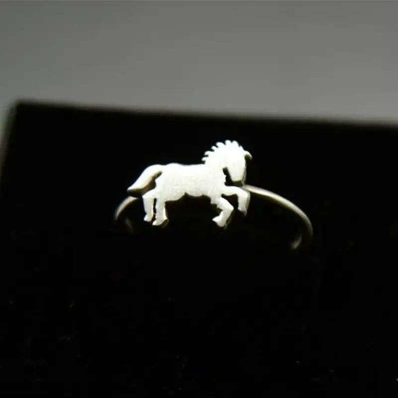 Huitan Male ring symbolizing success Horse Ring For Men Chinese Zodiac Animal Jewelry Bring Good Luck To You Birthday Gift