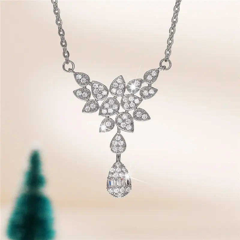 Huitan Aesthetic Women Necklace Engagement Wedding Party Elegant Neck Accessories Crystal Cubic Zirconia Luxury Fashion Jewelry