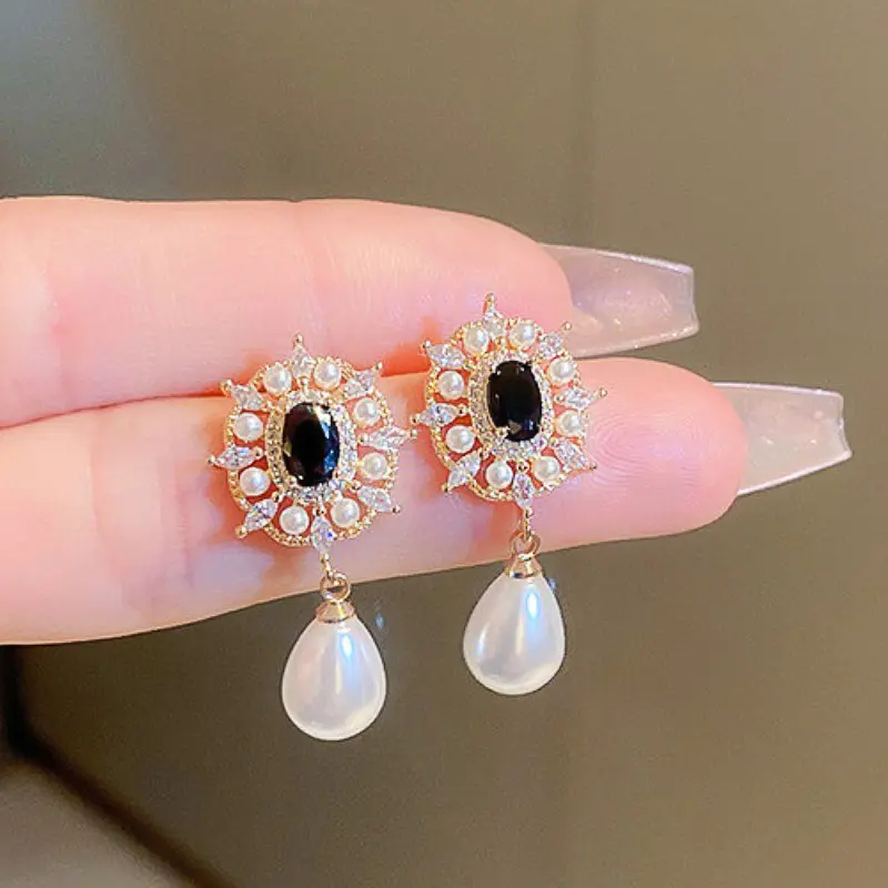Huitan Vintage Black CZ Simulated Pearl Drop Earrings for Women Gold Color Temperament Elegant Hanging Earrings Party Jewelry
