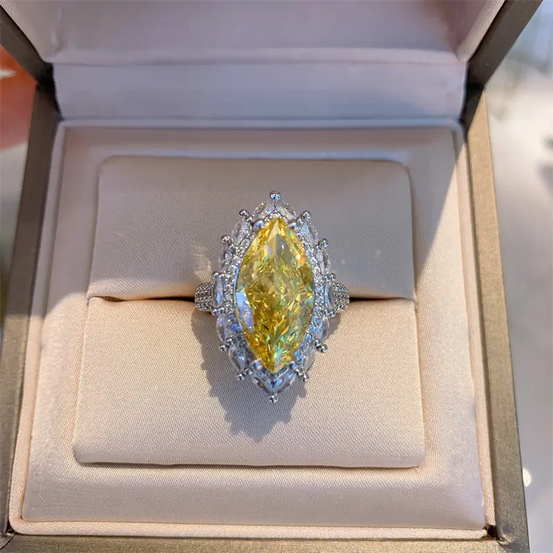 Huitan Yellow Marquise Cubic Zirconia Rings Women for Party Temperament Elegant Lady's Rings Anniversary Gift Fashion Jewelry
