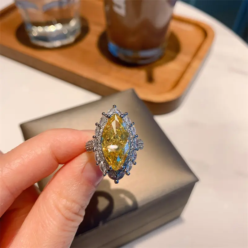 Huitan Yellow Marquise Cubic Zirconia Rings Women for Party Temperament Elegant Lady's Rings Anniversary Gift Fashion Jewelry