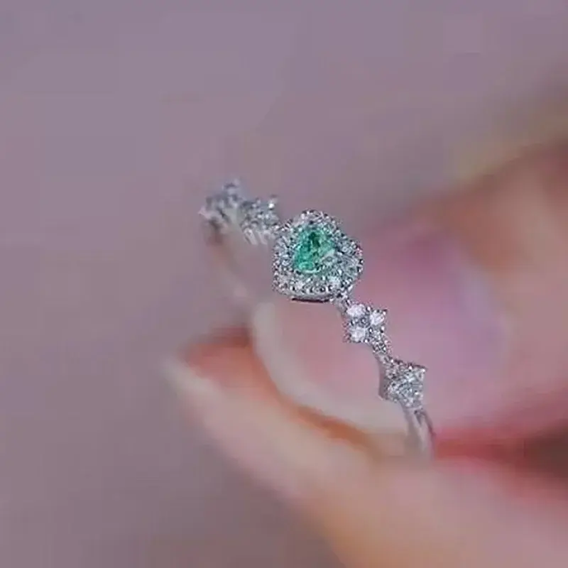 Huitan Romantic Proposal Ring Lady Heart Green Zirconia Finger Accessories for Wedding Fashion Dainty Jewelry for Engagement